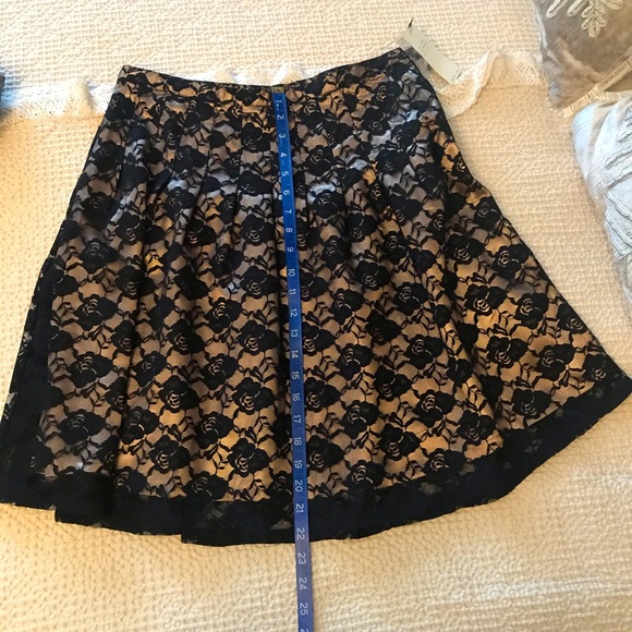 🌺Vertigo Paris Skirt 🌺 - Picture 2 of 7